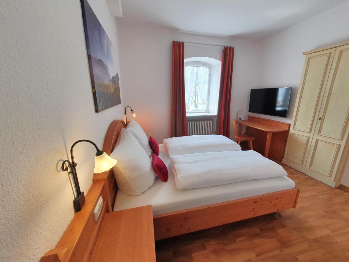 Hotel Und Weingut Karlsmuehle Mertesdorf Exterior foto
