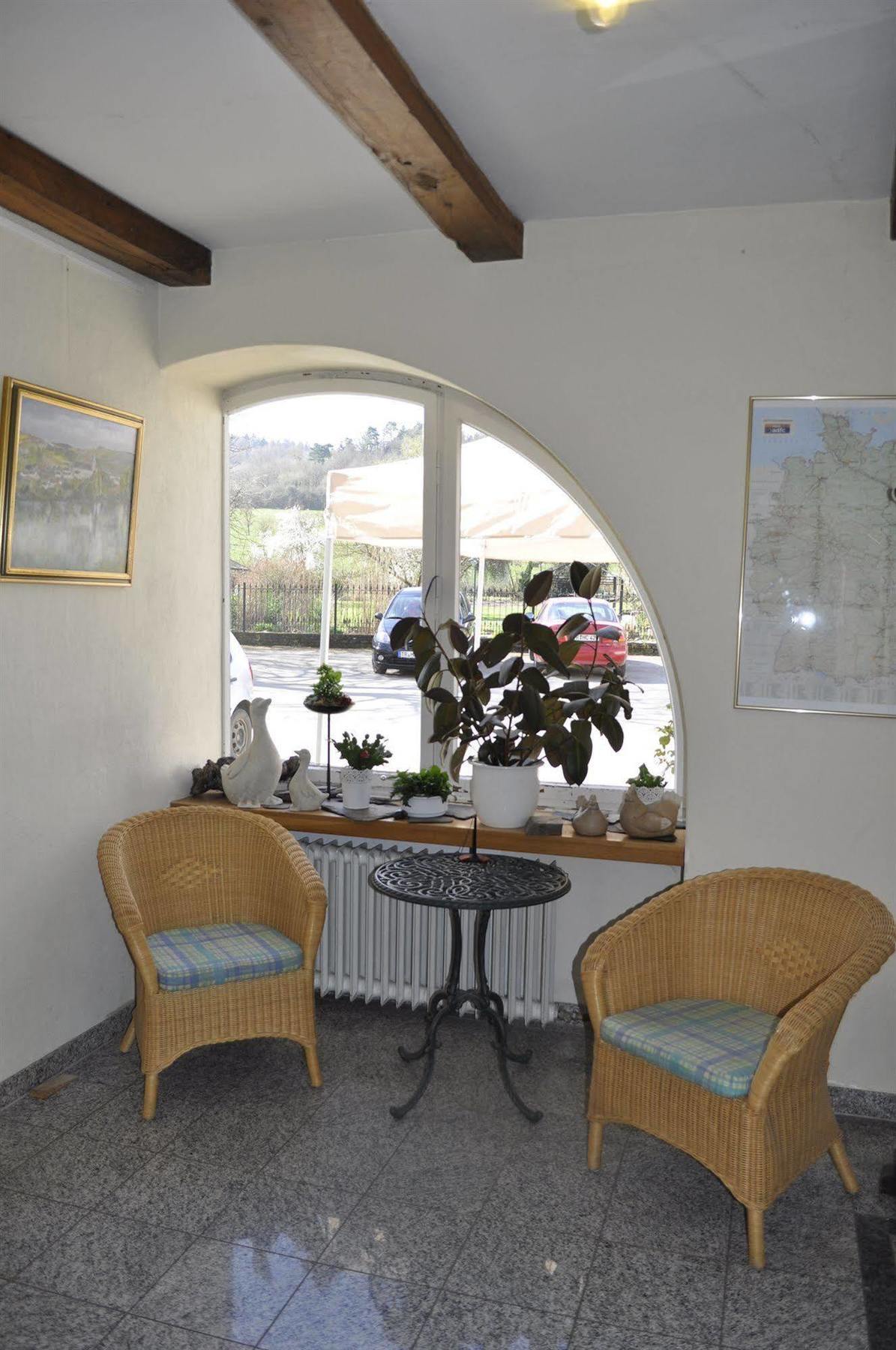 Hotel Und Weingut Karlsmuehle Mertesdorf Exterior foto